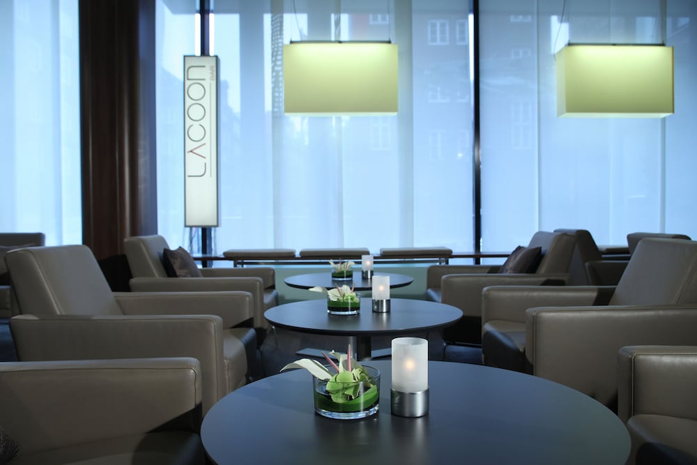 Hotel Lounge