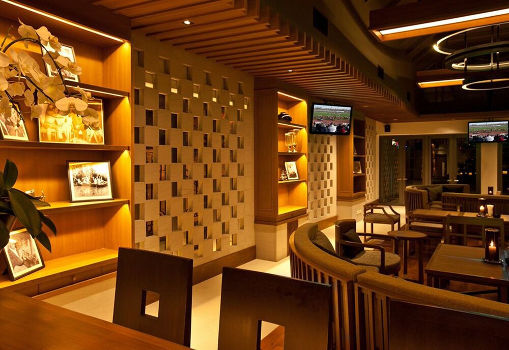 Hotel Bar