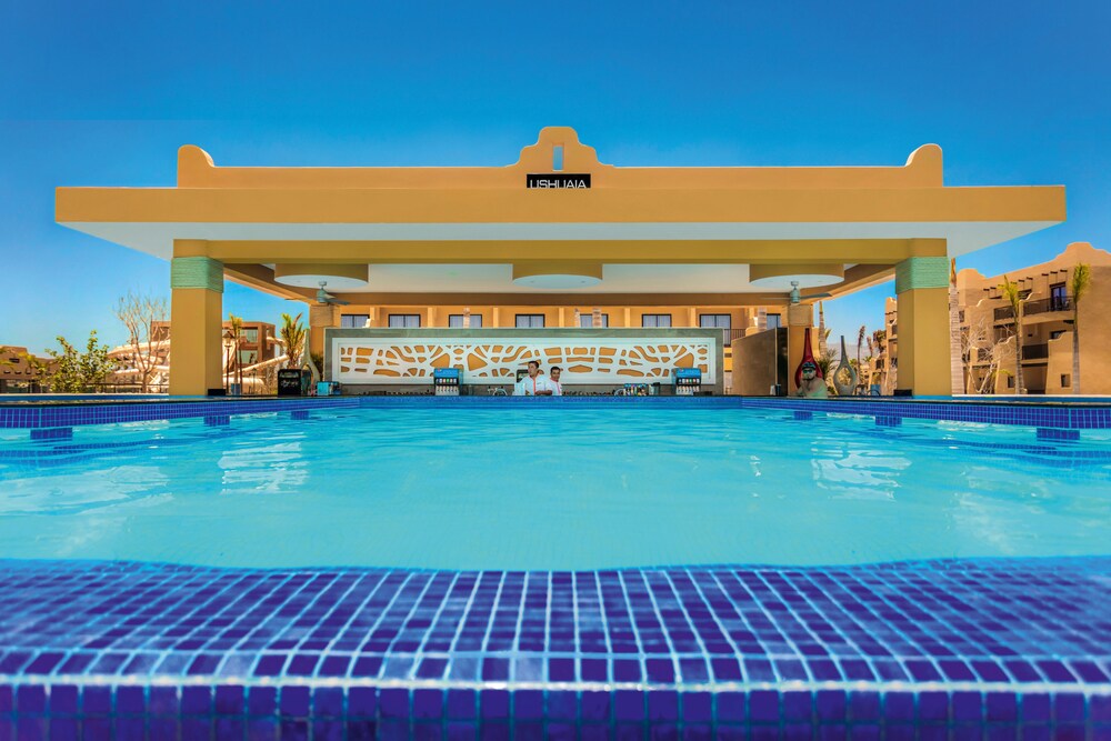 Poolside Bar