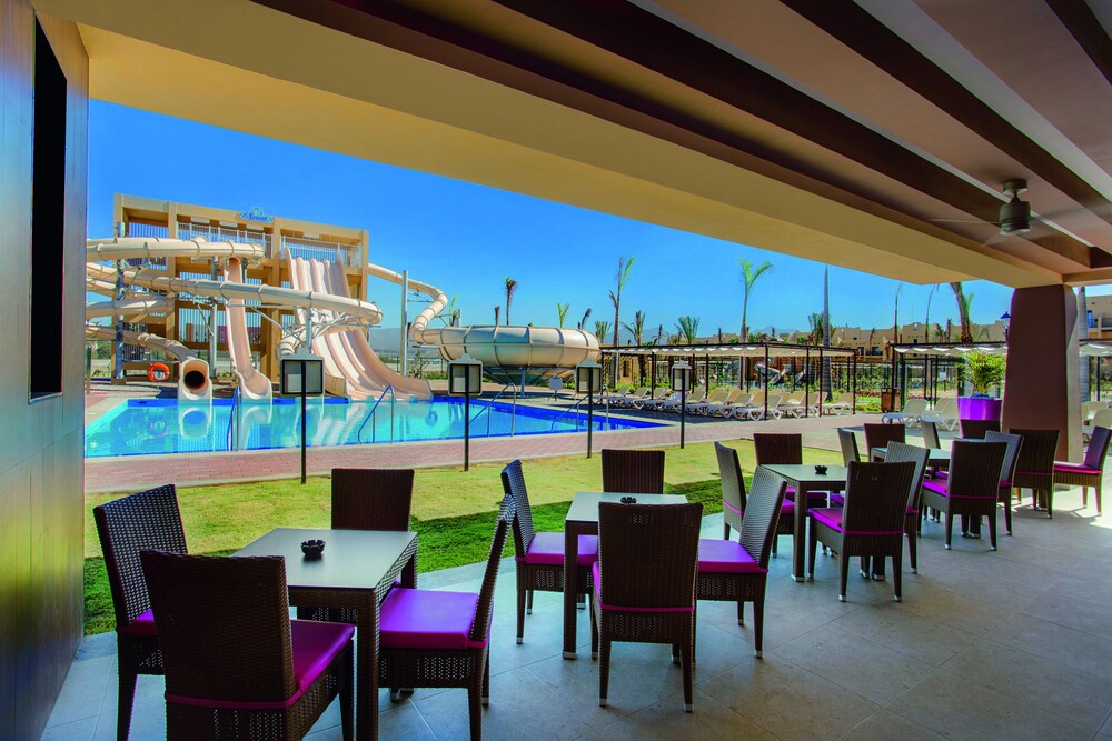 Poolside Bar