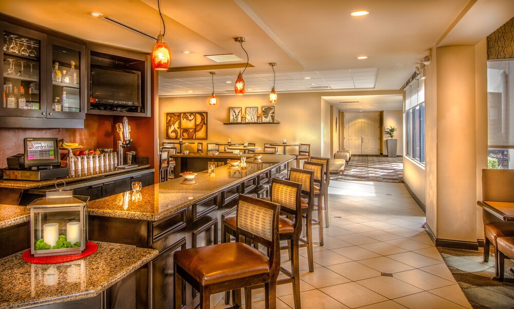Hotel Bar