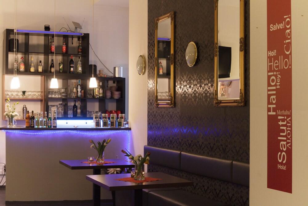 Hotel Lounge