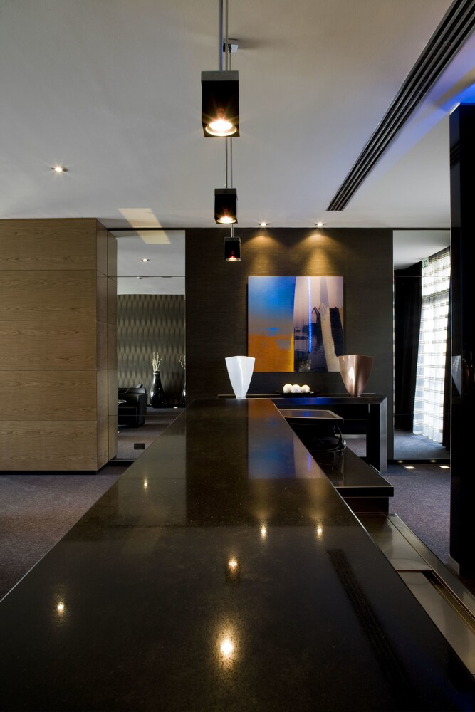 Hotel Lounge