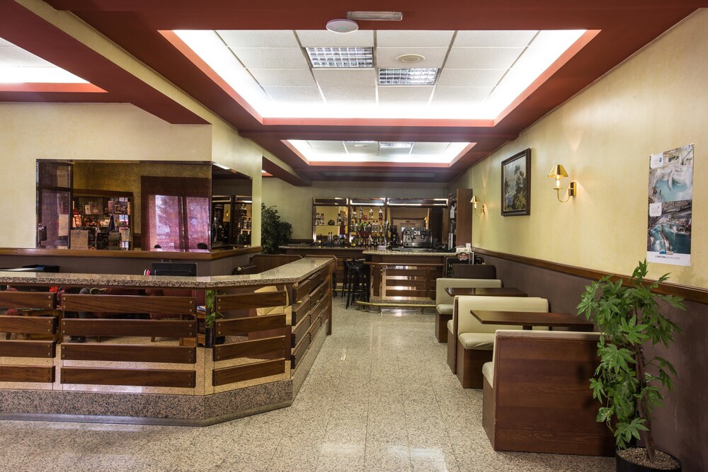Hotel Bar