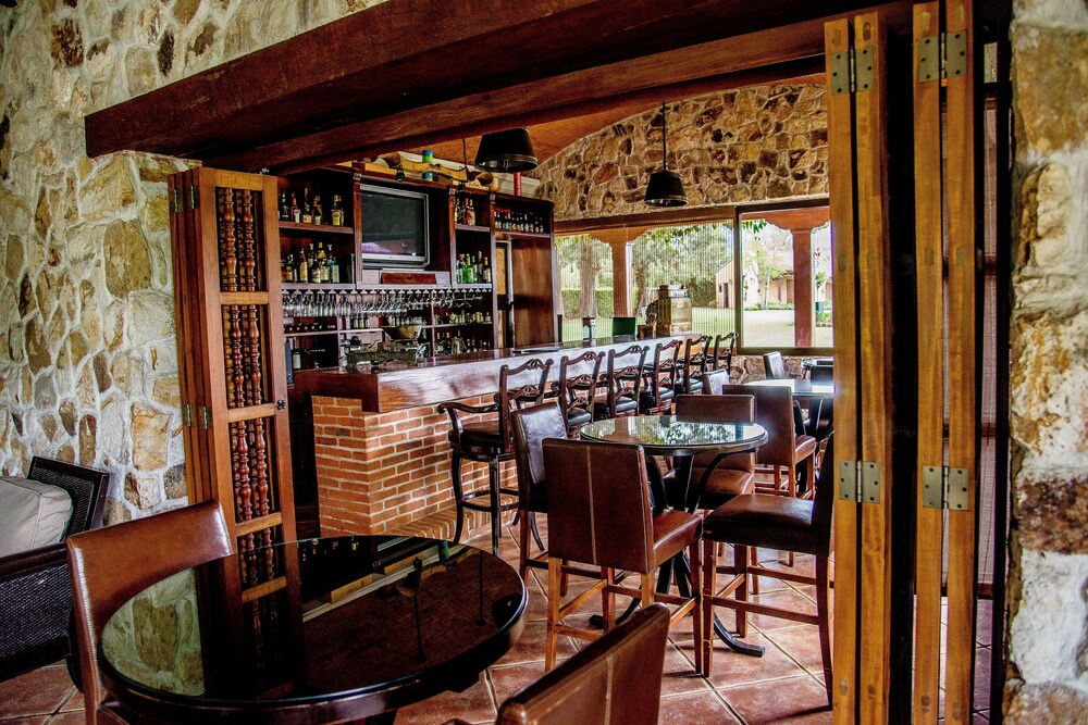Hotel Bar