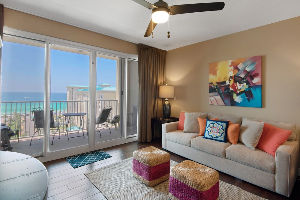 Condo, 1 Bedroom, 2 Bathrooms, Partial View - Living Area