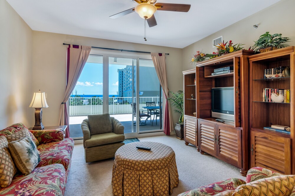 Condo, 2 Bedrooms, 2 Bathrooms, Partial View - Living Room