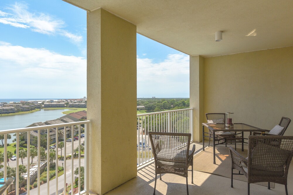 Deluxe Condo, 2 Bedrooms, 2 Bathrooms, Partial View - Balcony