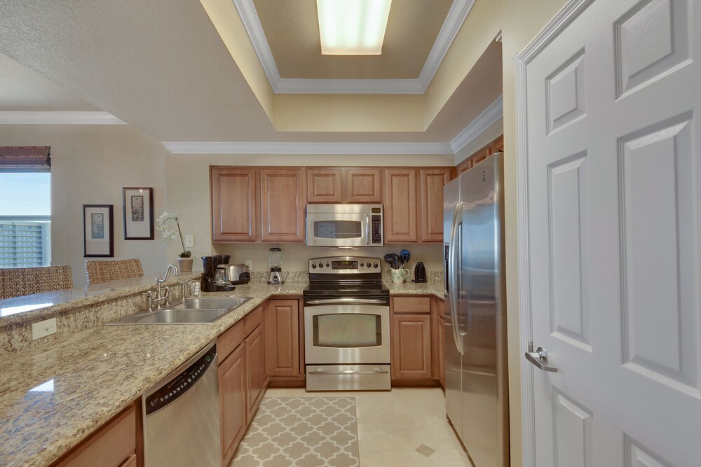 Condo, 3 Bedrooms, 3 Bathrooms, Partial View - In-Room Kitchen