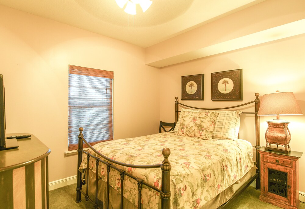 Deluxe Condo, 2 Bedrooms, 2 Bathrooms, Partial View - Guestroom