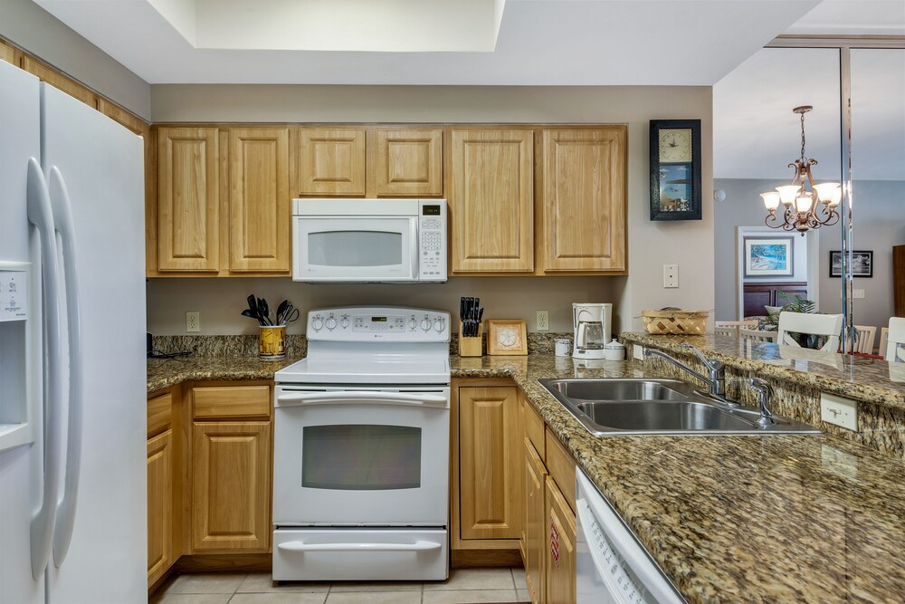 Condo, 2 Bedrooms, 2 Bathrooms, Partial View - In-Room Kitchen