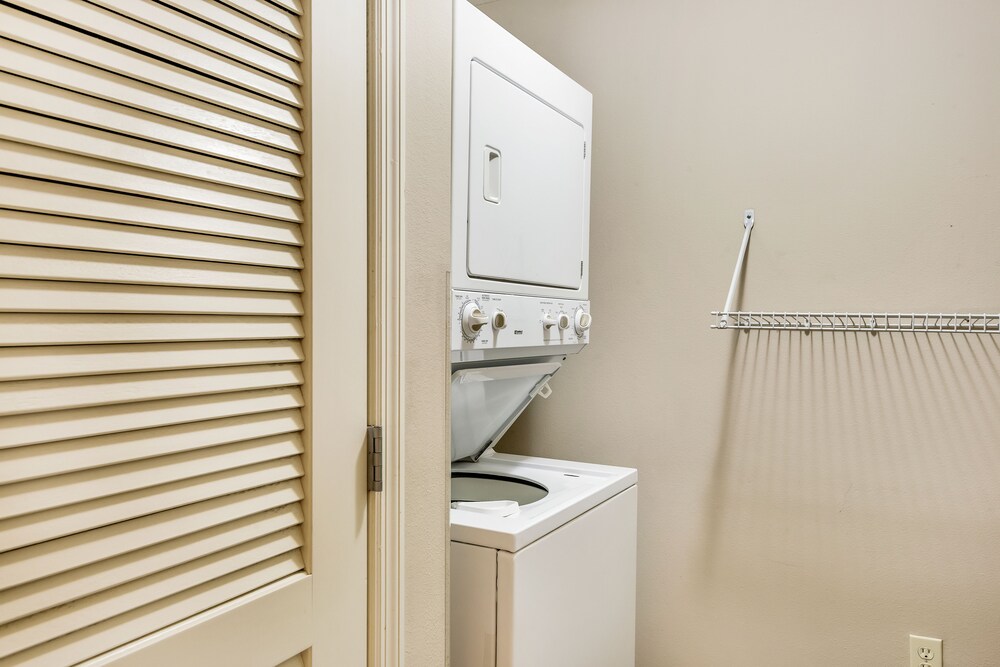 Condo, 2 Bedrooms, 2 Bathrooms, Partial View - In-Room Amenity