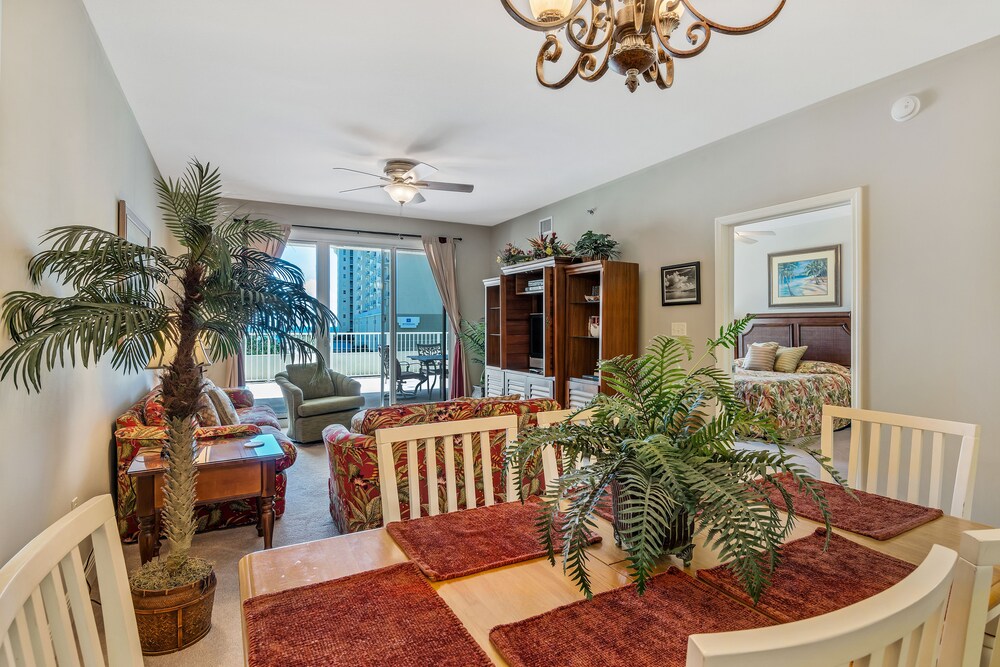 Condo, 2 Bedrooms, 2 Bathrooms, Partial View - In-Room Dining