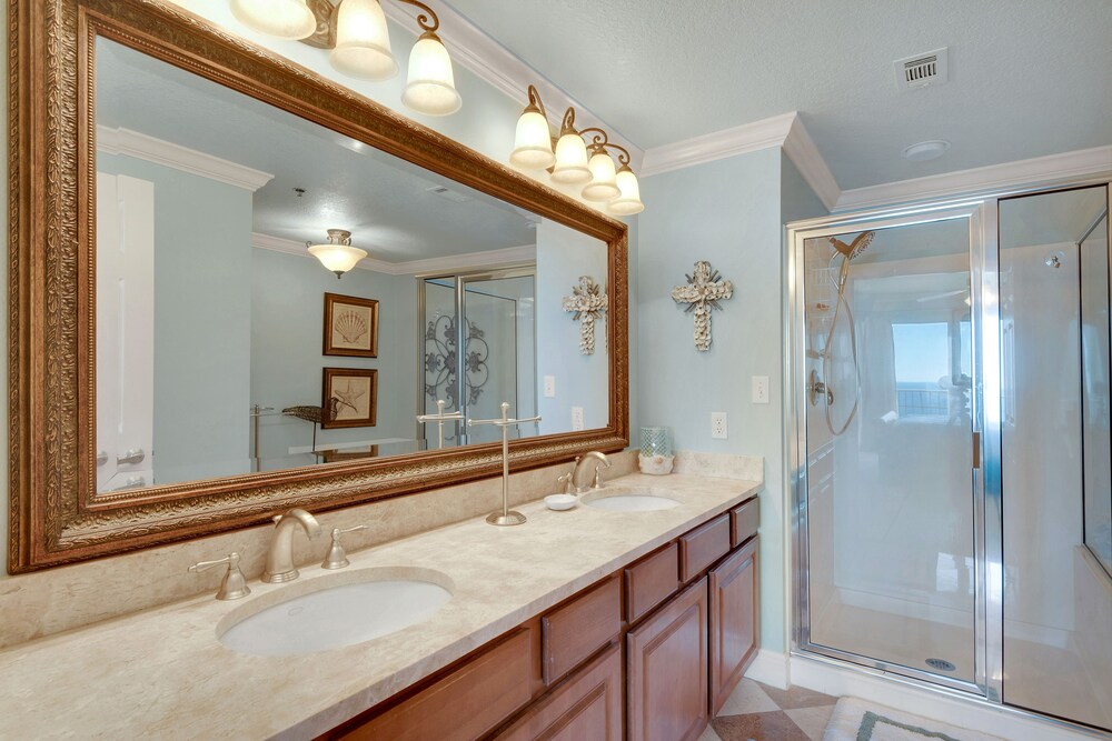 Condo, 3 Bedrooms, 3 Bathrooms, Partial View - Bathroom