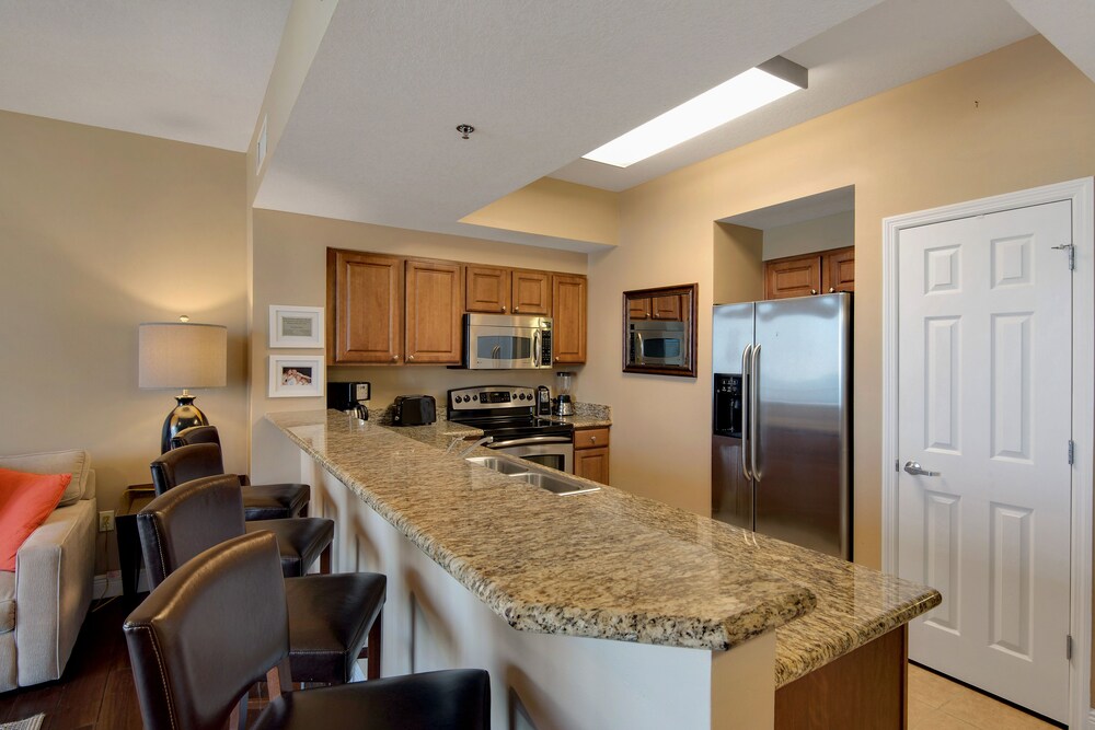 Condo, 1 Bedroom, 2 Bathrooms, Partial View - In-Room Kitchen