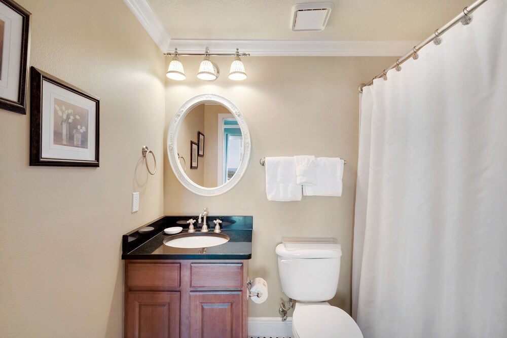 Condo, 3 Bedrooms, 3 Bathrooms, Partial View - Bathroom