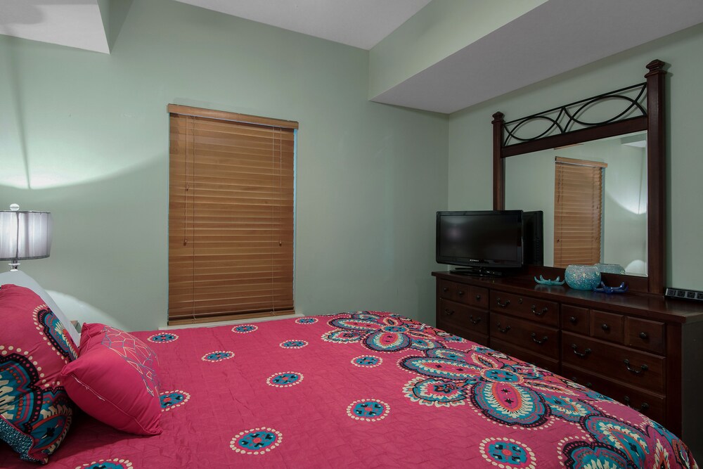 Condo, 1 Bedroom, 2 Bathrooms, Partial View - Guestroom