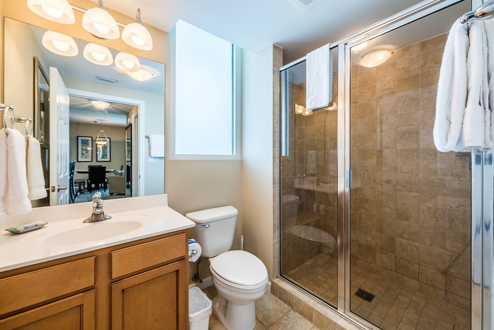 Condo, 2 Bedrooms, 2 Bathrooms - Bathroom