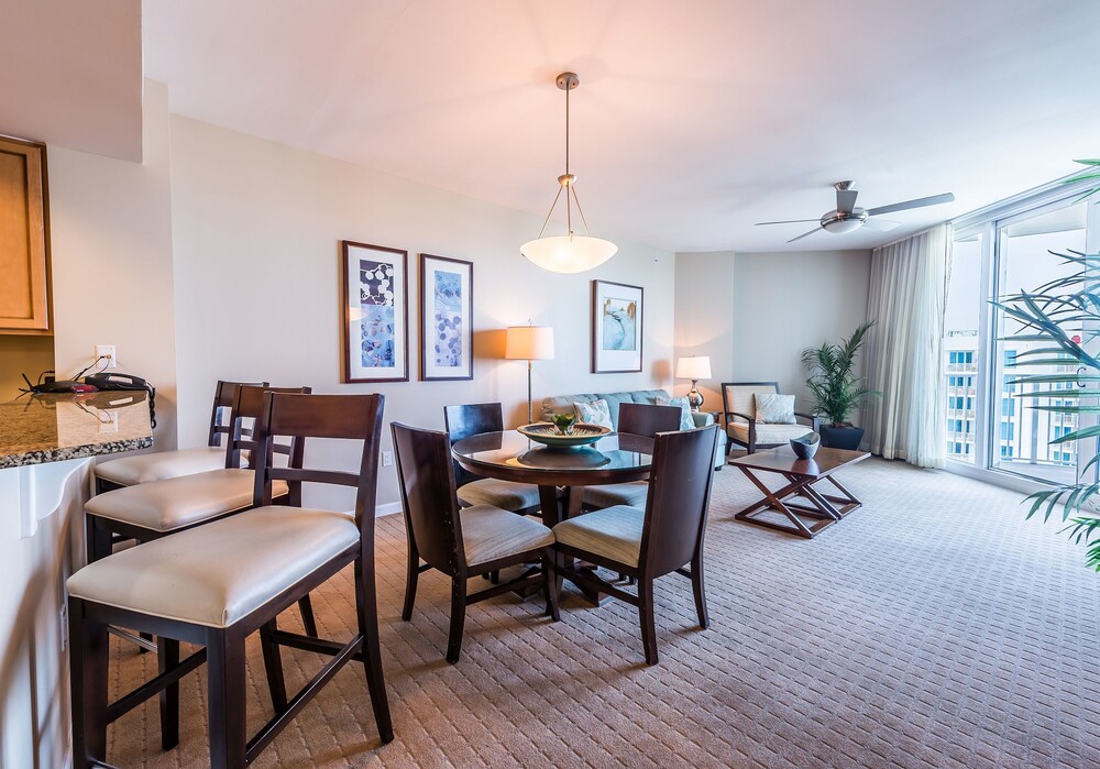 Junior Condo, 2 Bedrooms, 2 Bathrooms - In-Room Dining