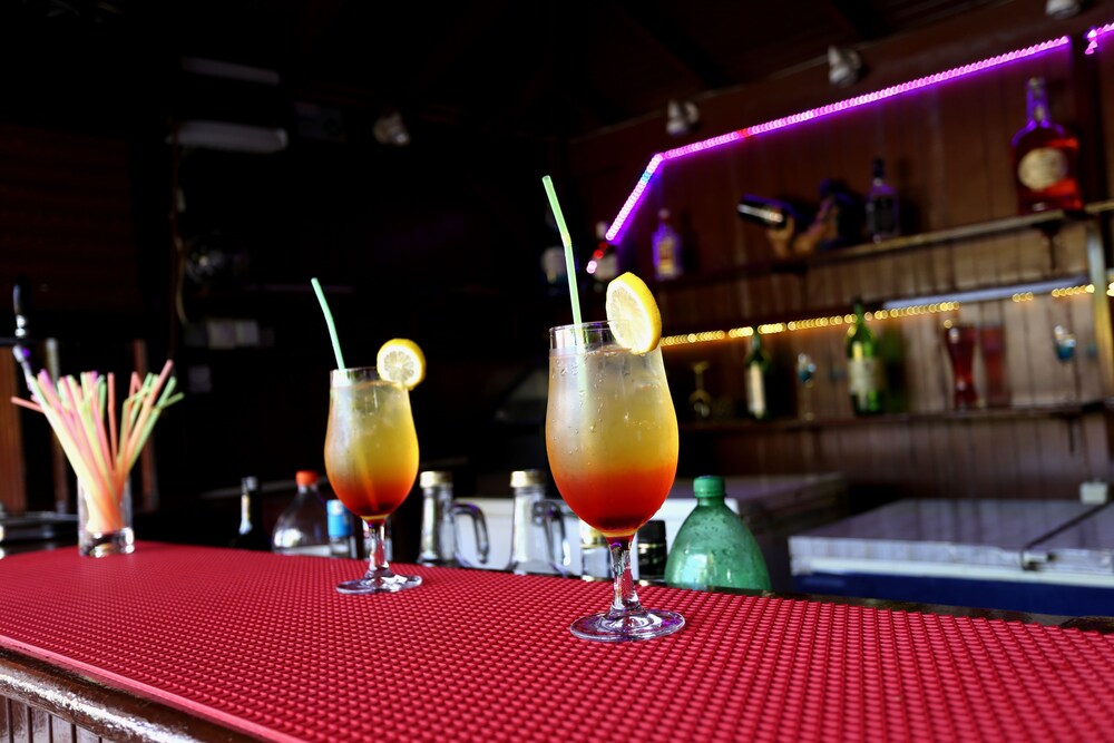 Poolside Bar