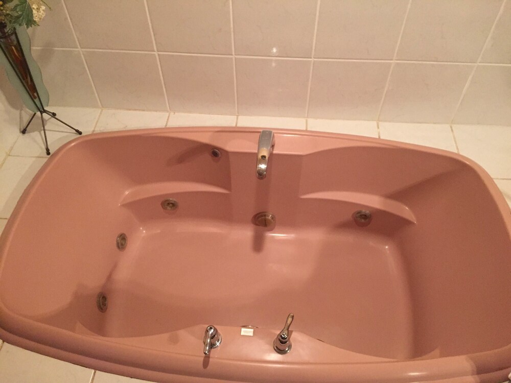 Jetted Tub