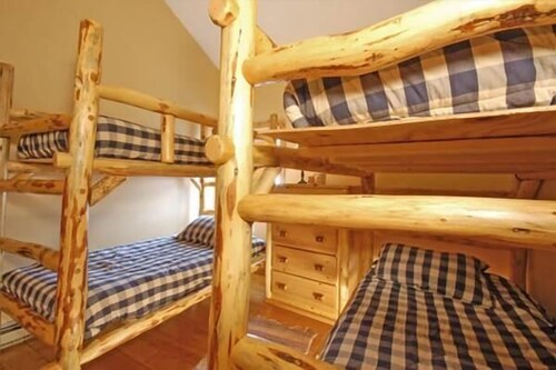 2 Bedroom, 2 Bathroom Condominium
