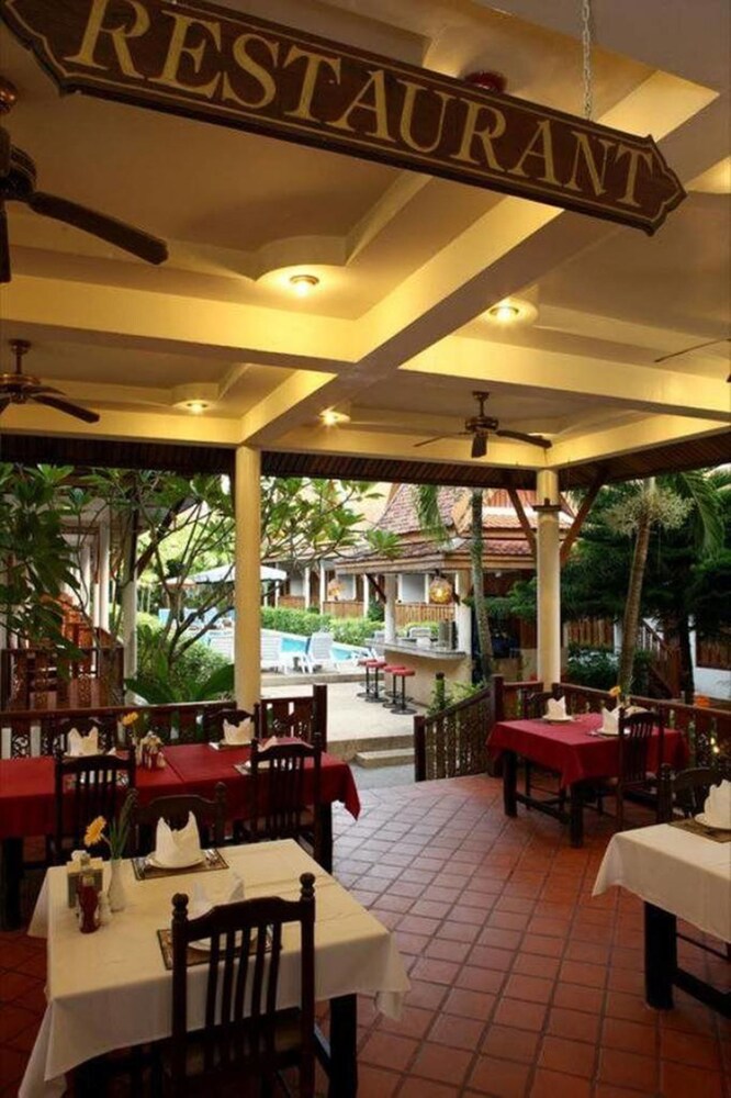 Food Court