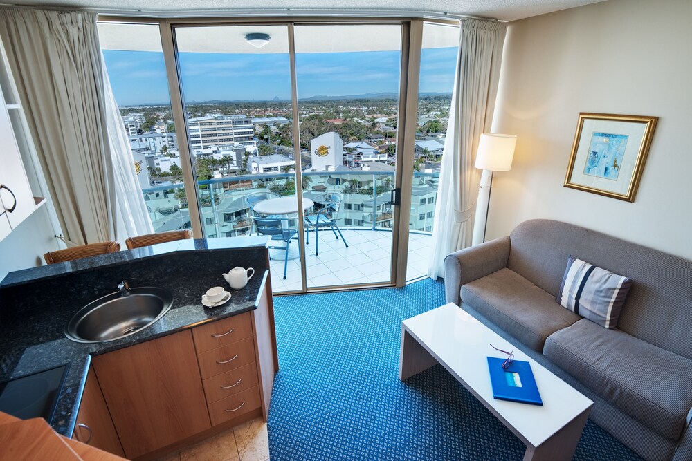Studio Resort Suite - Living Room