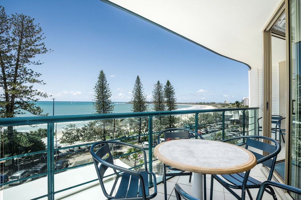 2 Bedroom Ocean - Balcony