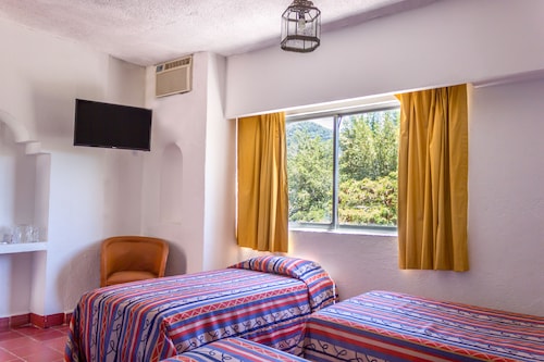 Hotel Encino