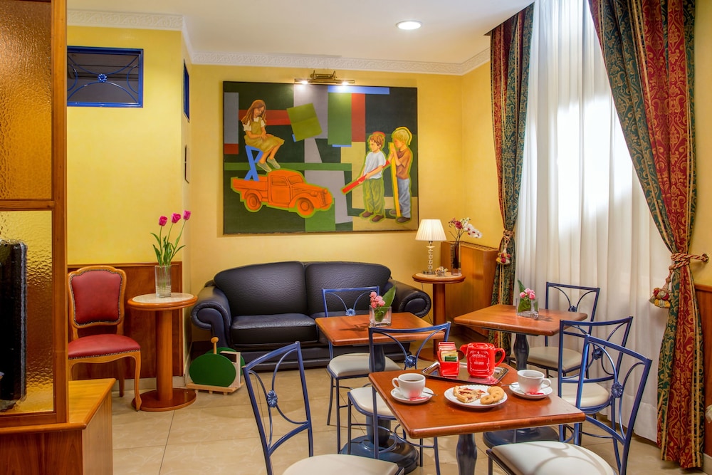 Hotel Bar