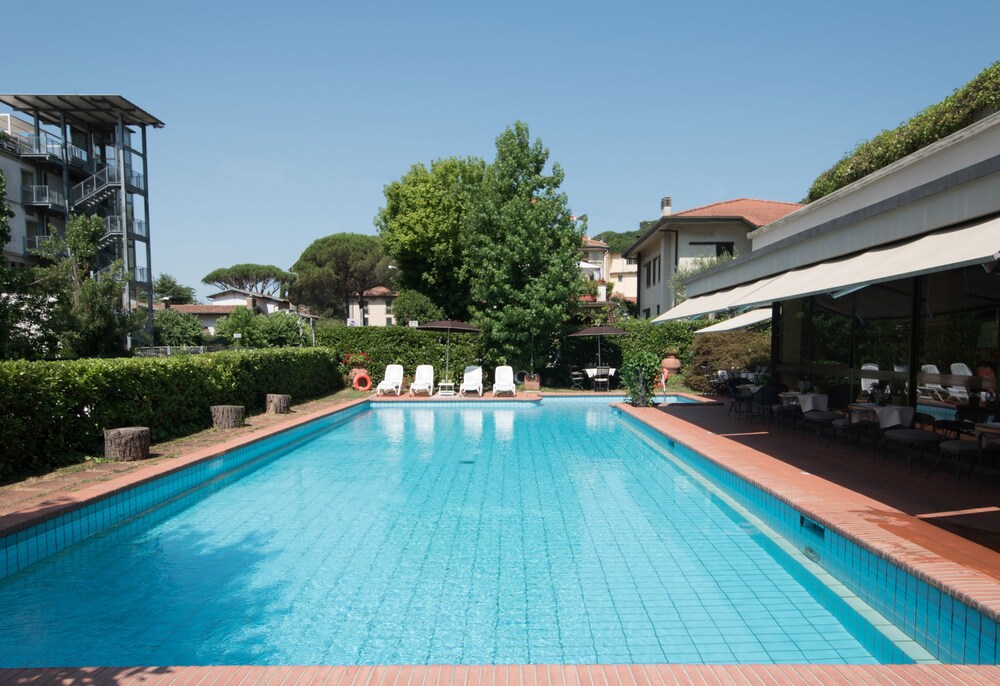 Piscina all'aperto
