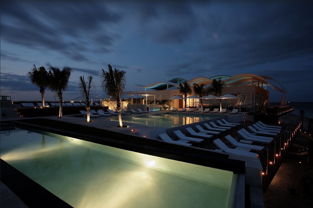 Rooftop Pool