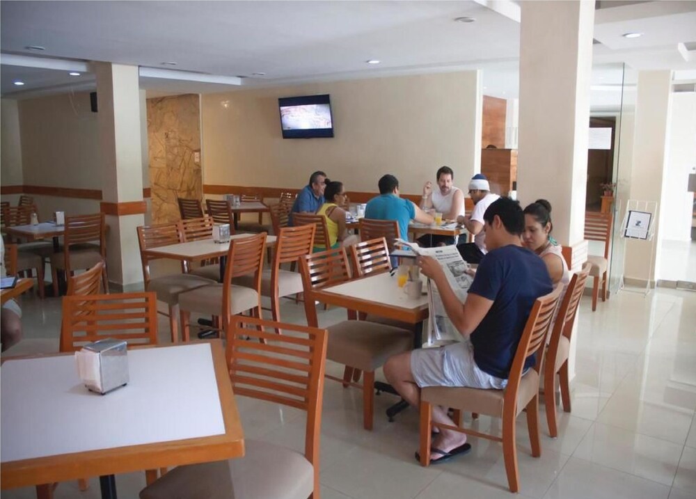 Food Court