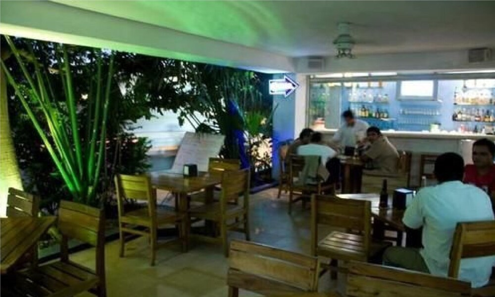 Hotel Bar