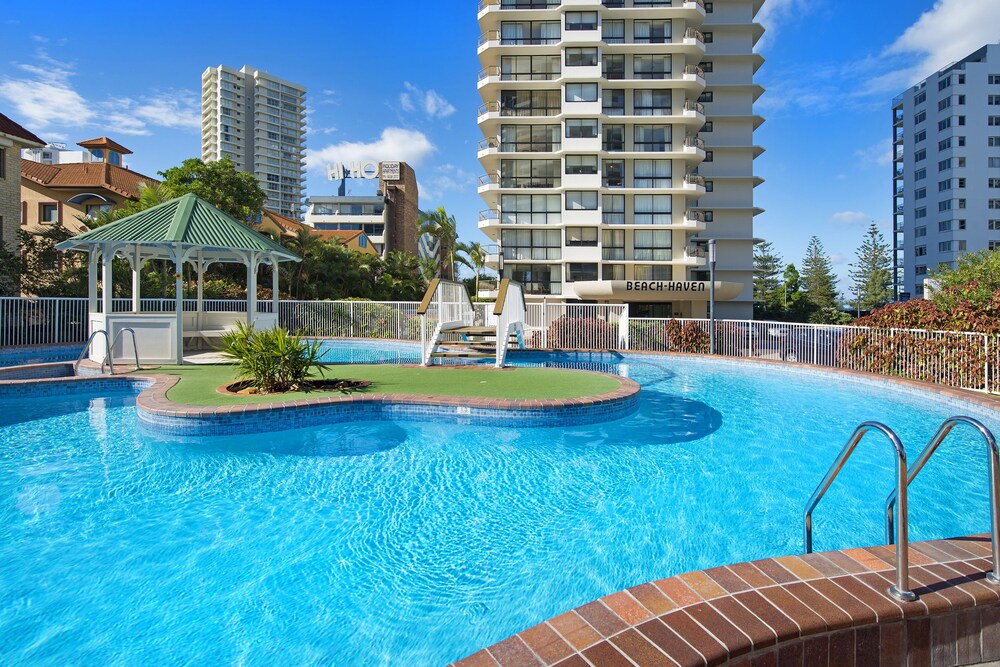 1 Bedroom Ocean View Apt - Guestroom