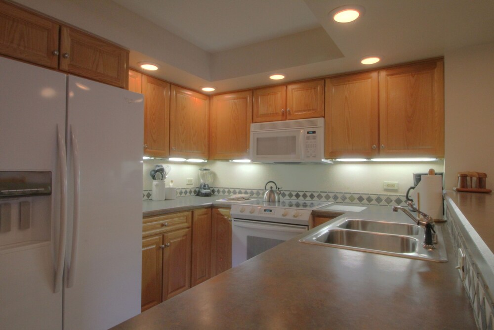 Room, 3 Bedrooms (Enzian Construction Discount) - Guestroom