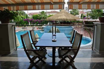 Hotel Bar