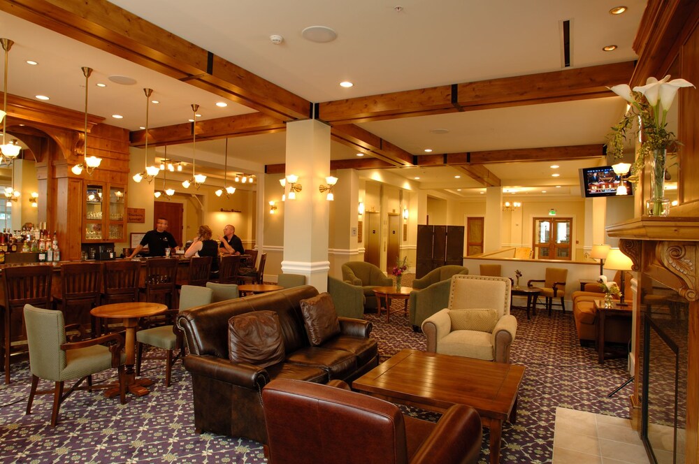 Hotel Lounge