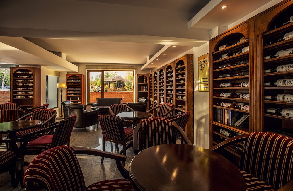 Hotel Lounge