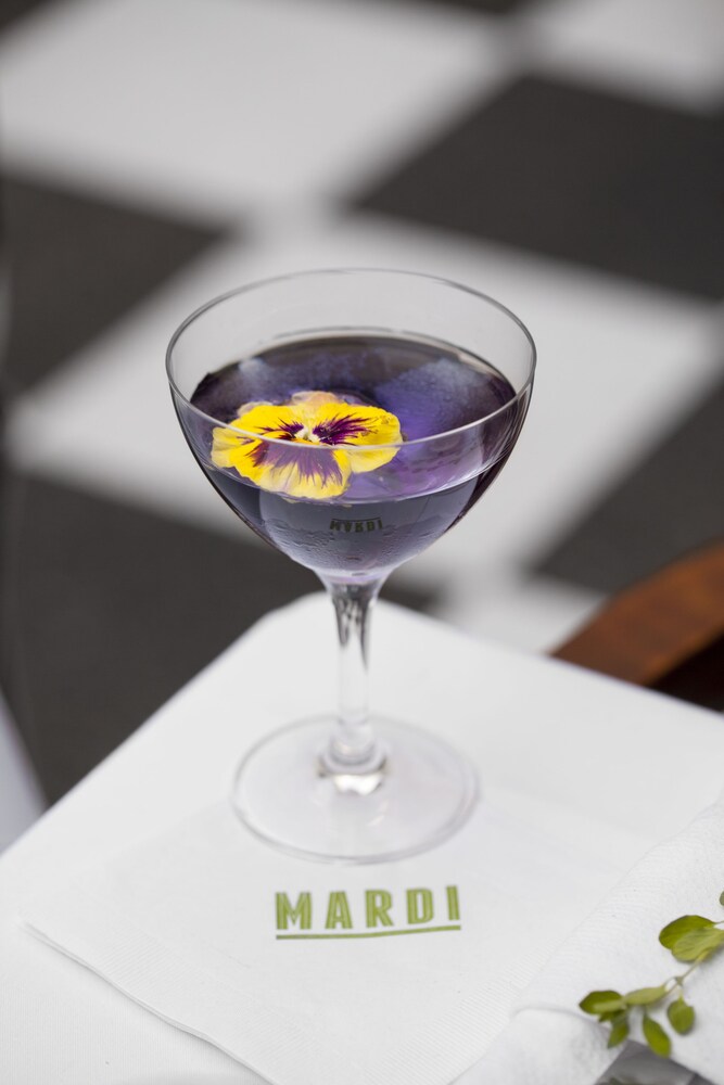 Hotel Bar
