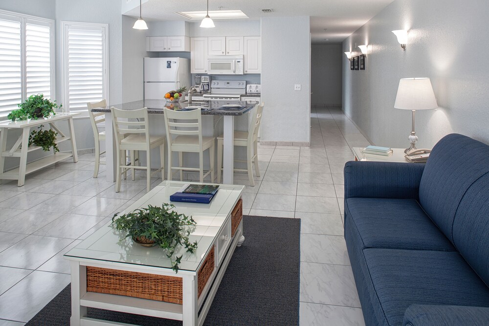 Premier Villa, 1 Bedroom - Living Area
