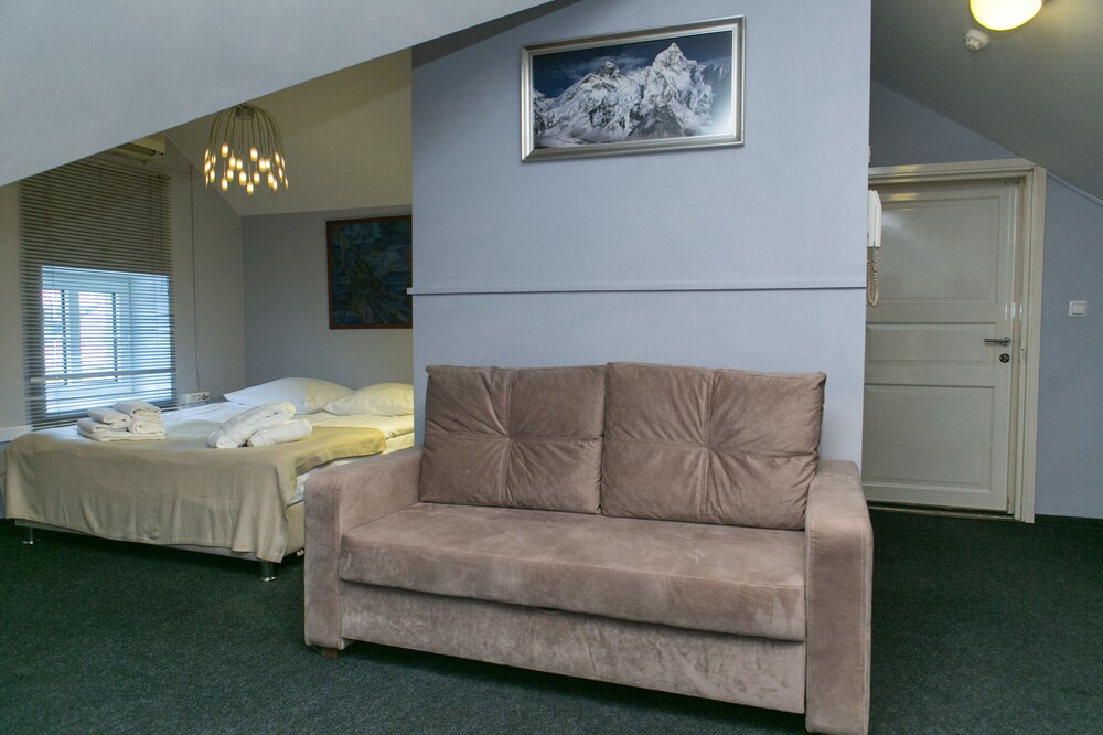 Guestroom
