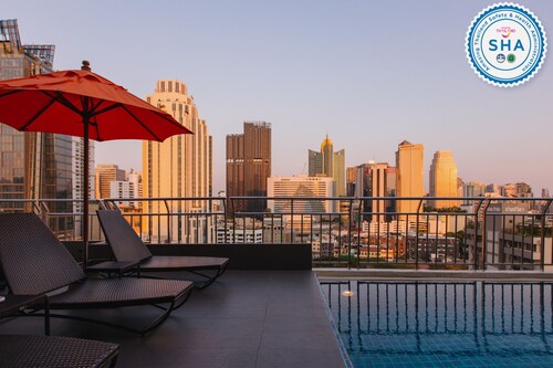 Adelphi Suites Bangkok