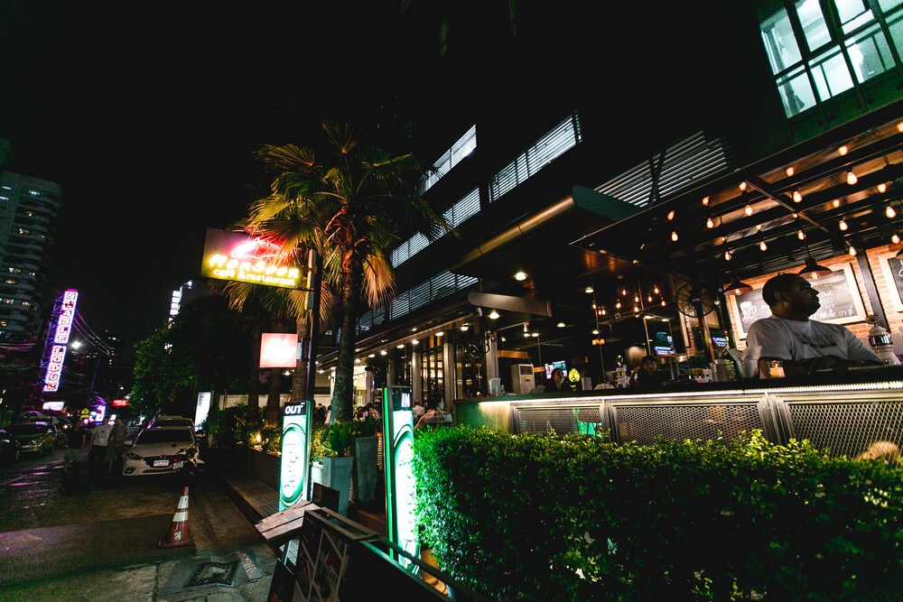 Hotel Bar