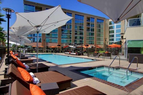 Sundeck