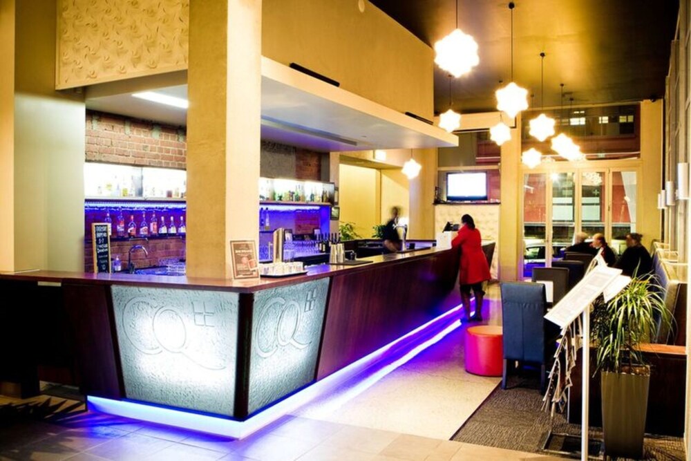 Hotel Bar