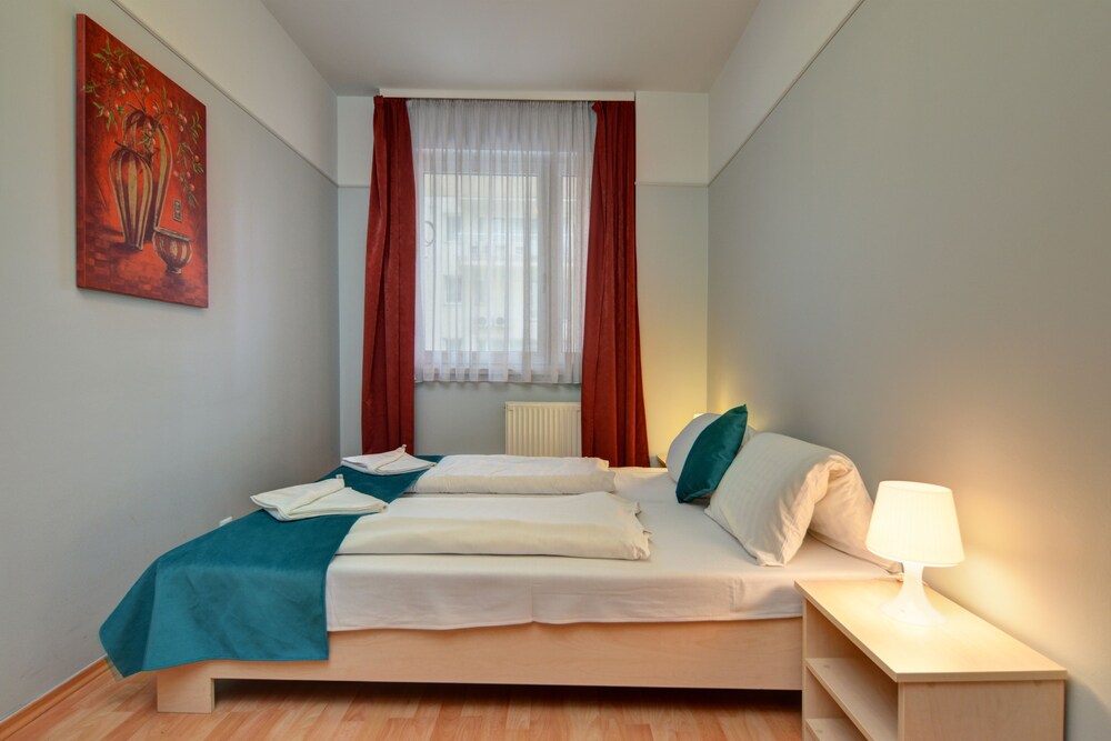 Apartment for 5 People - Guestroom