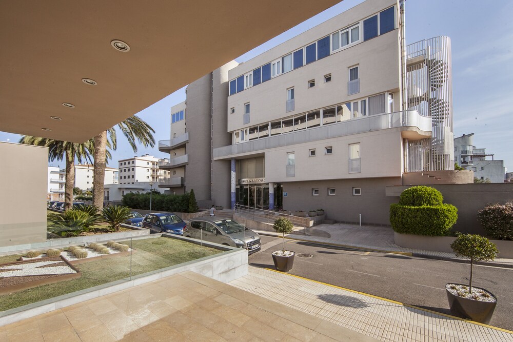 Hotel Front