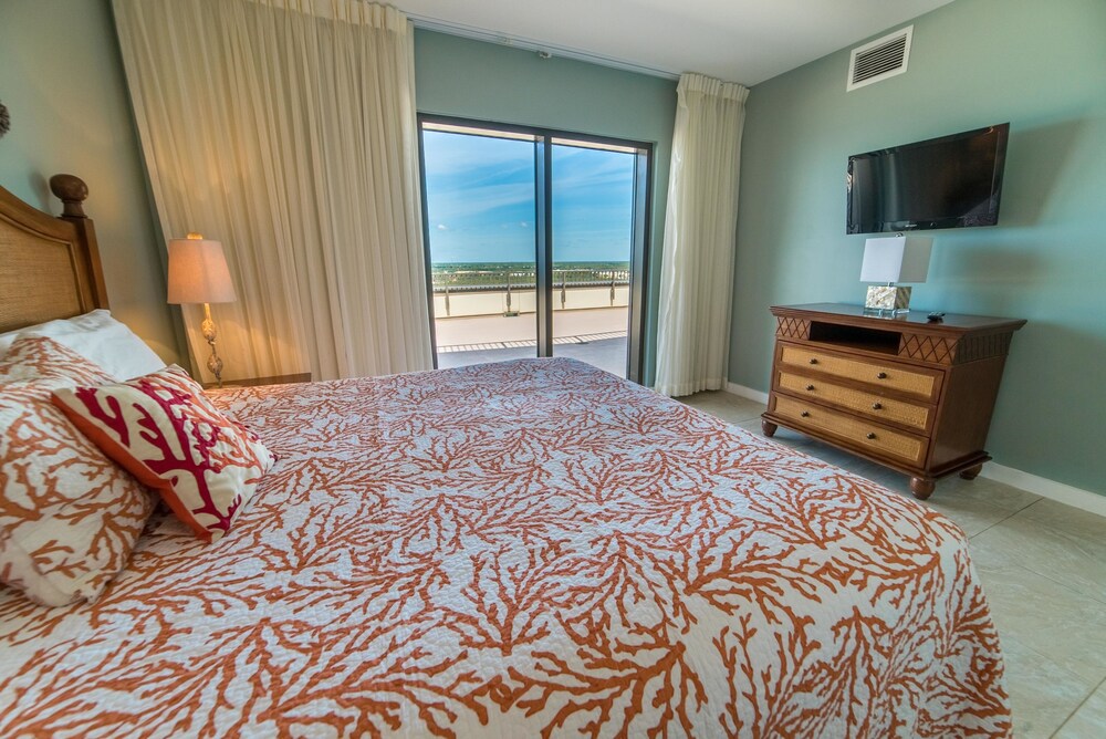 3 Bedroom Condo, Full Kitchen, Gulf View - Guestroom